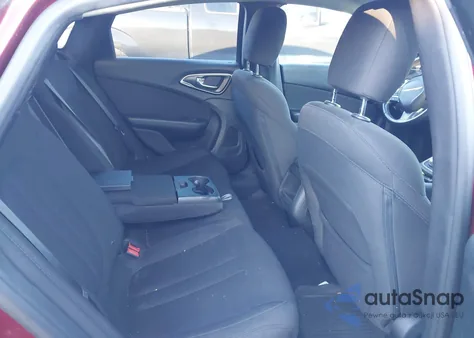 2016 Chrysler 200 Limited z USA, uszkodzony, nr VIN 1C3CCCAB3GN129776